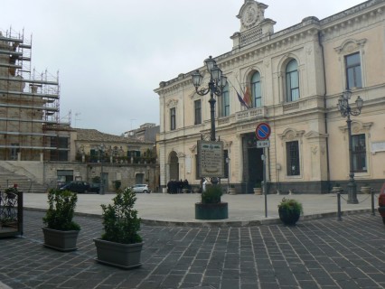 Il palazzo del Municipio di Palazzolo